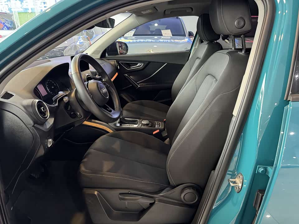 Audi Q2L Audi Q2L