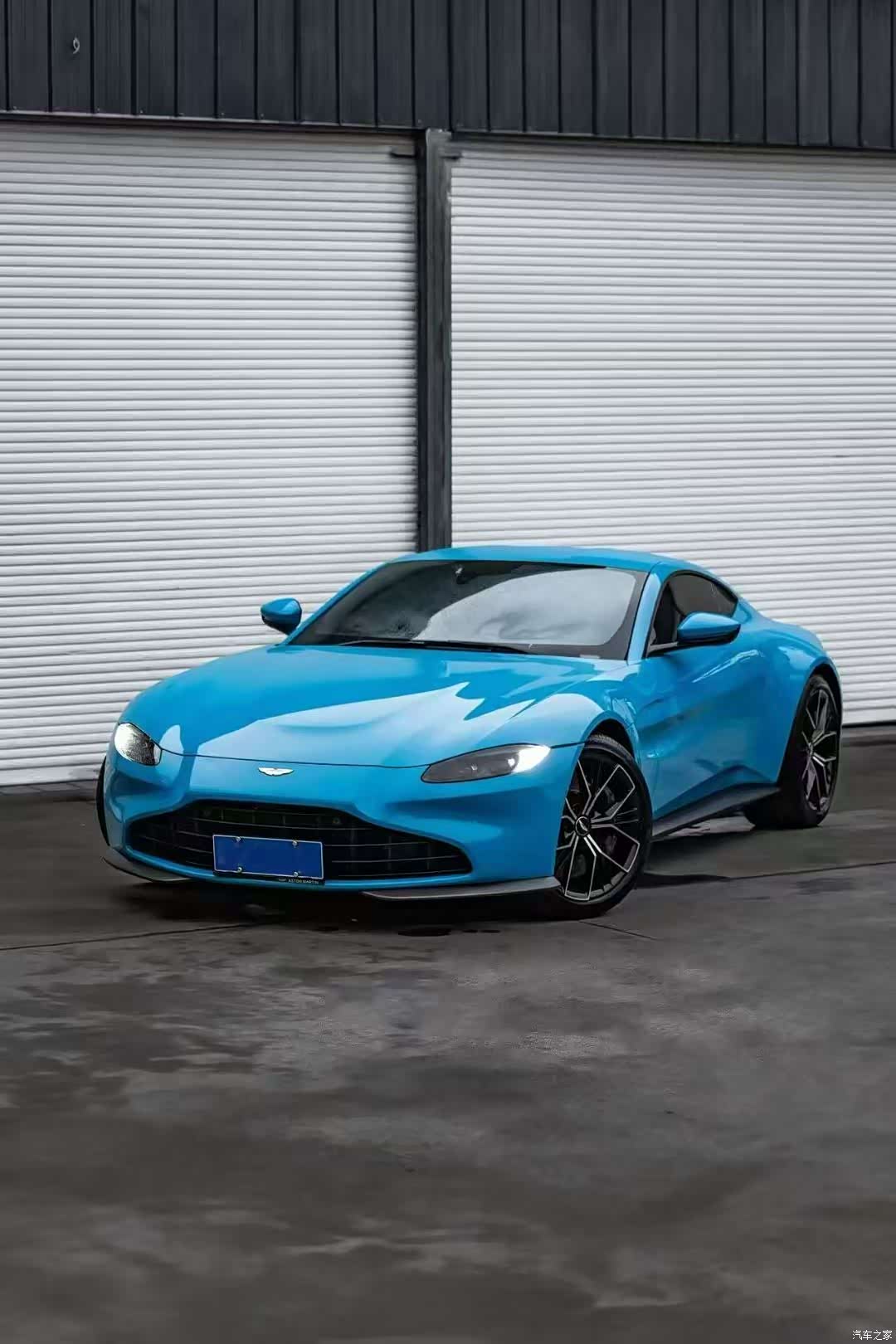 Aston Martin Vantage