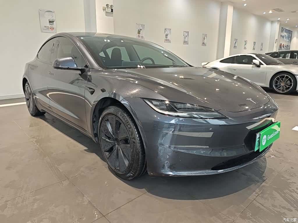 Tesla Model 3, 2024 4