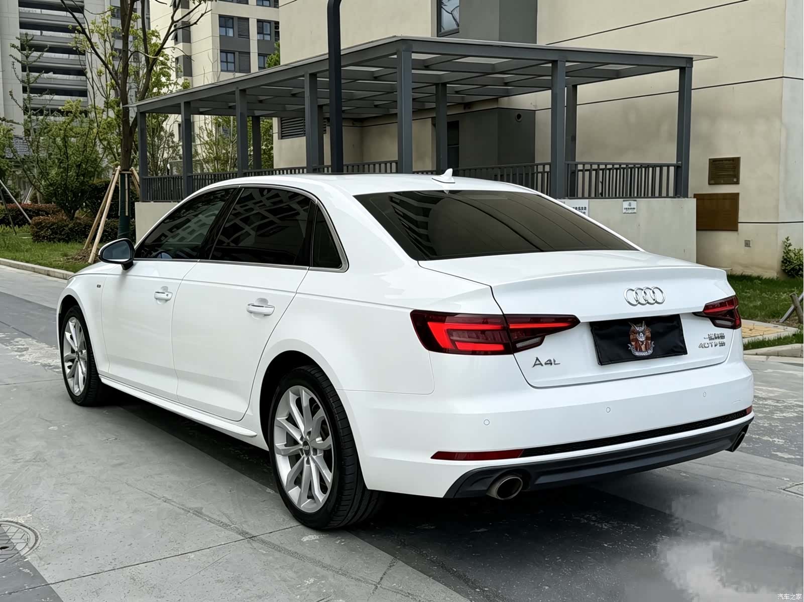 Audi A4L, 2018 14