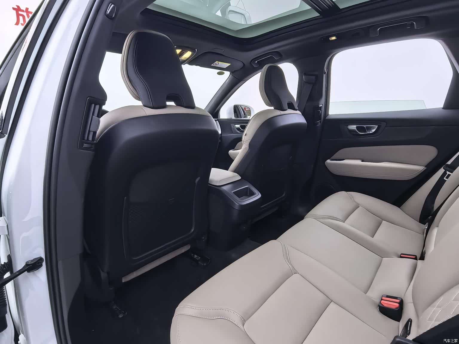 Volvo XC60, 2025 8