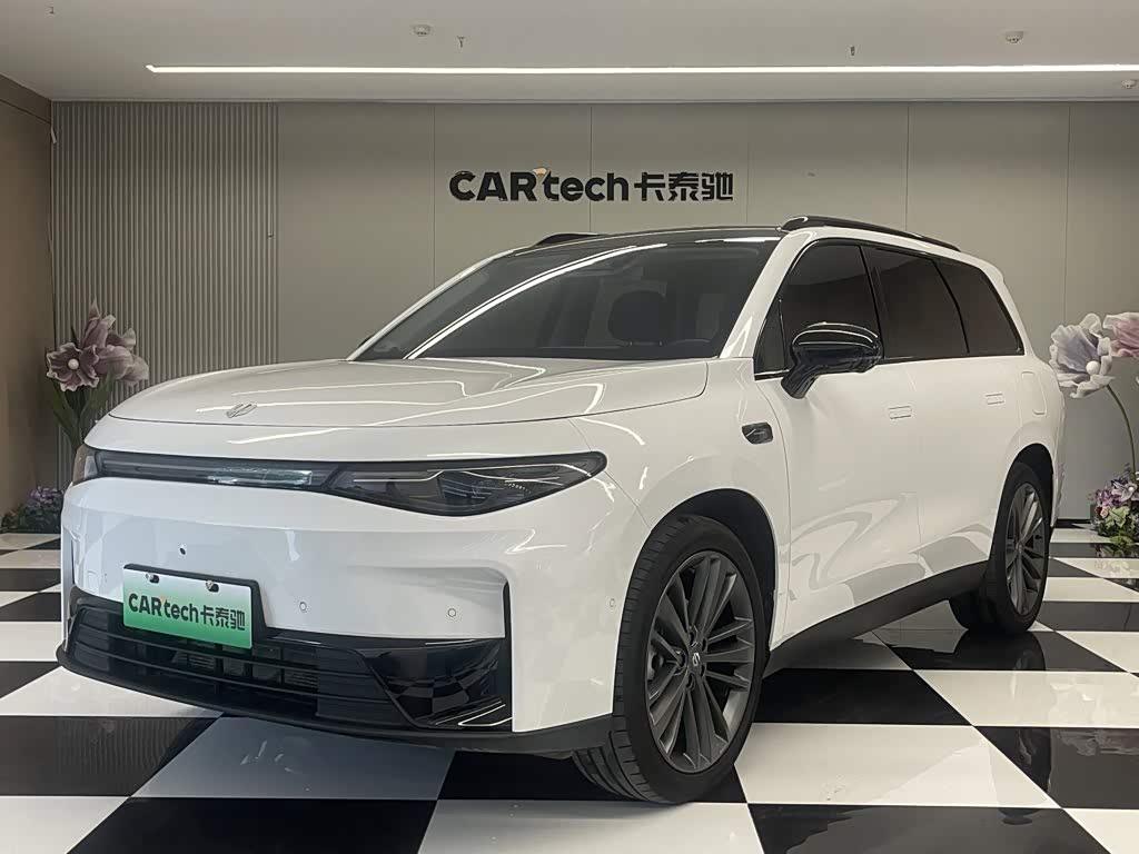 Leapmotor C16