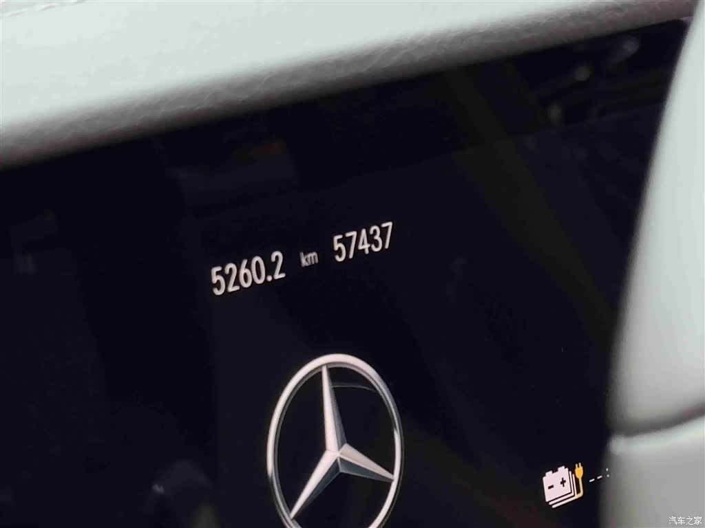 Mercedes-Benz E-Class, 2022 13