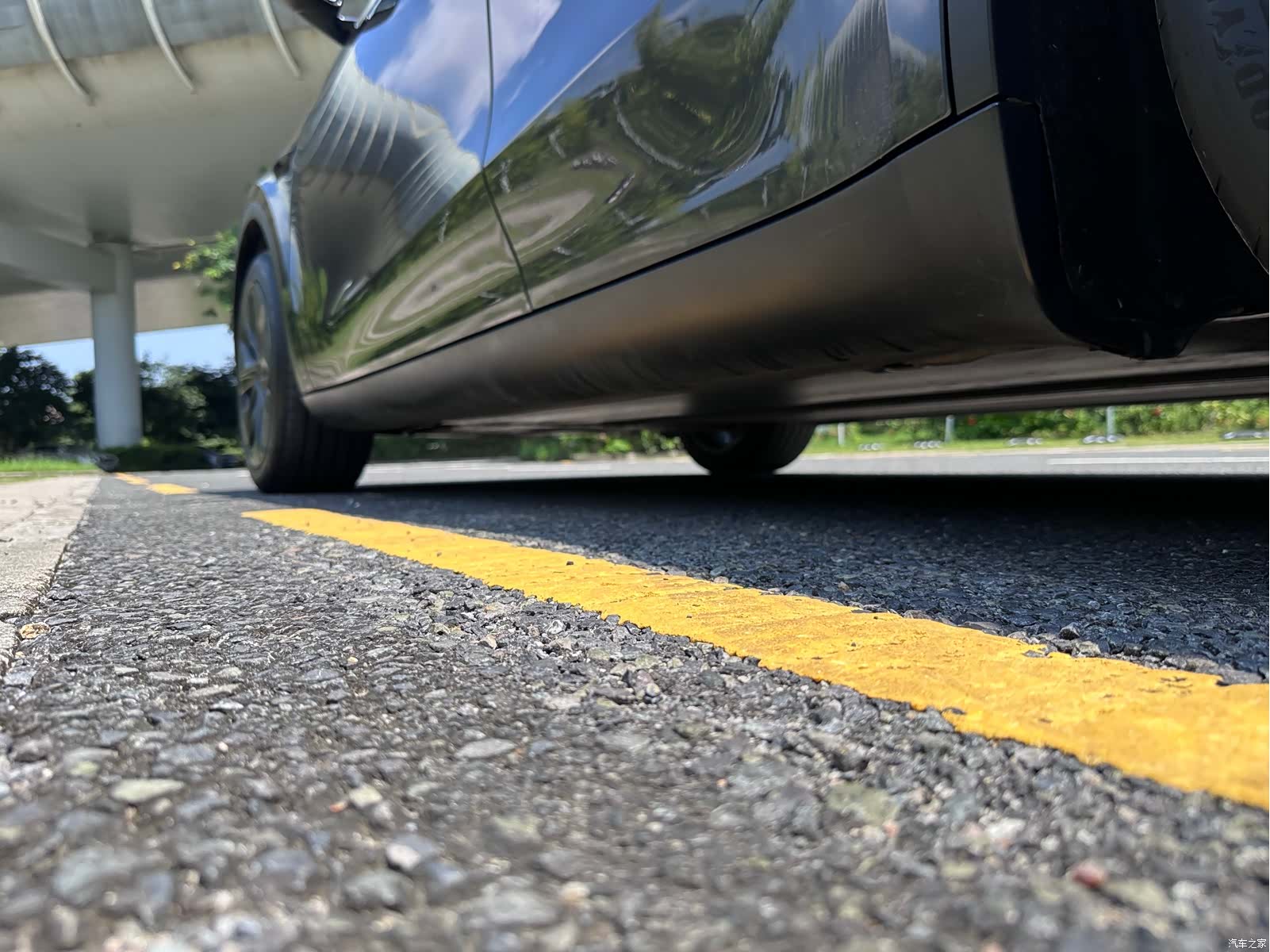 Tesla Model Y, 2024 35