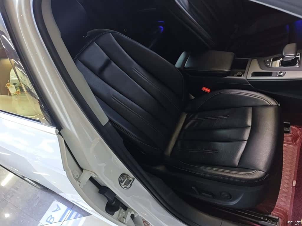 Audi A4L, 2018 25