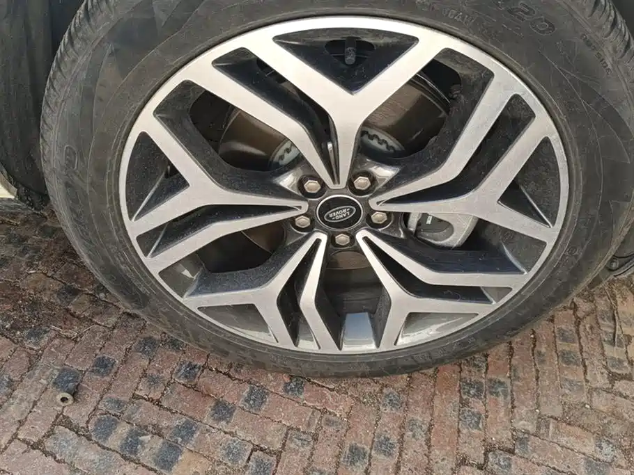 Land Rover Range Rover Aurora