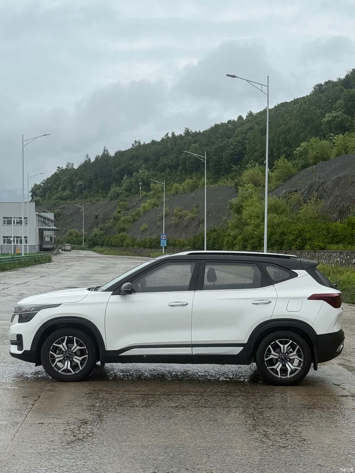 Kia KX3, 2022 3
