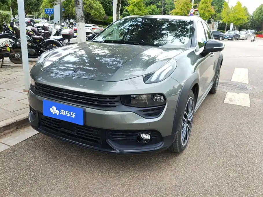 Lynk & Co 02
