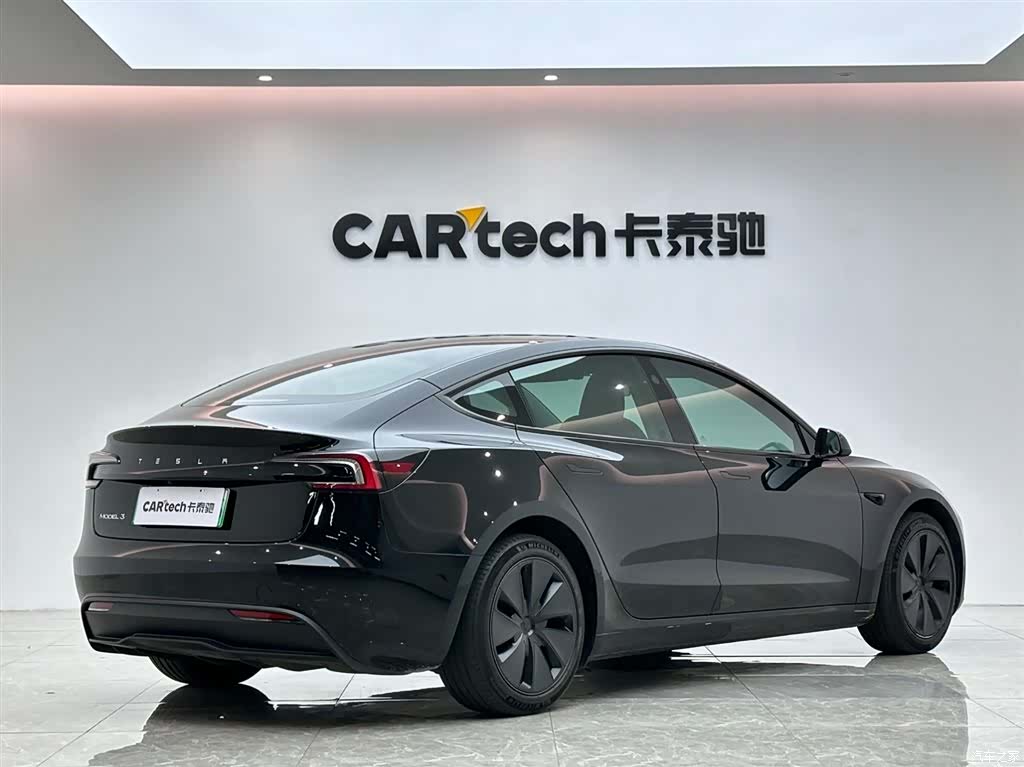 Tesla Model 3, 2025 все фото