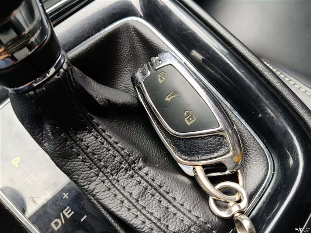 Roewe i5, 2021 9