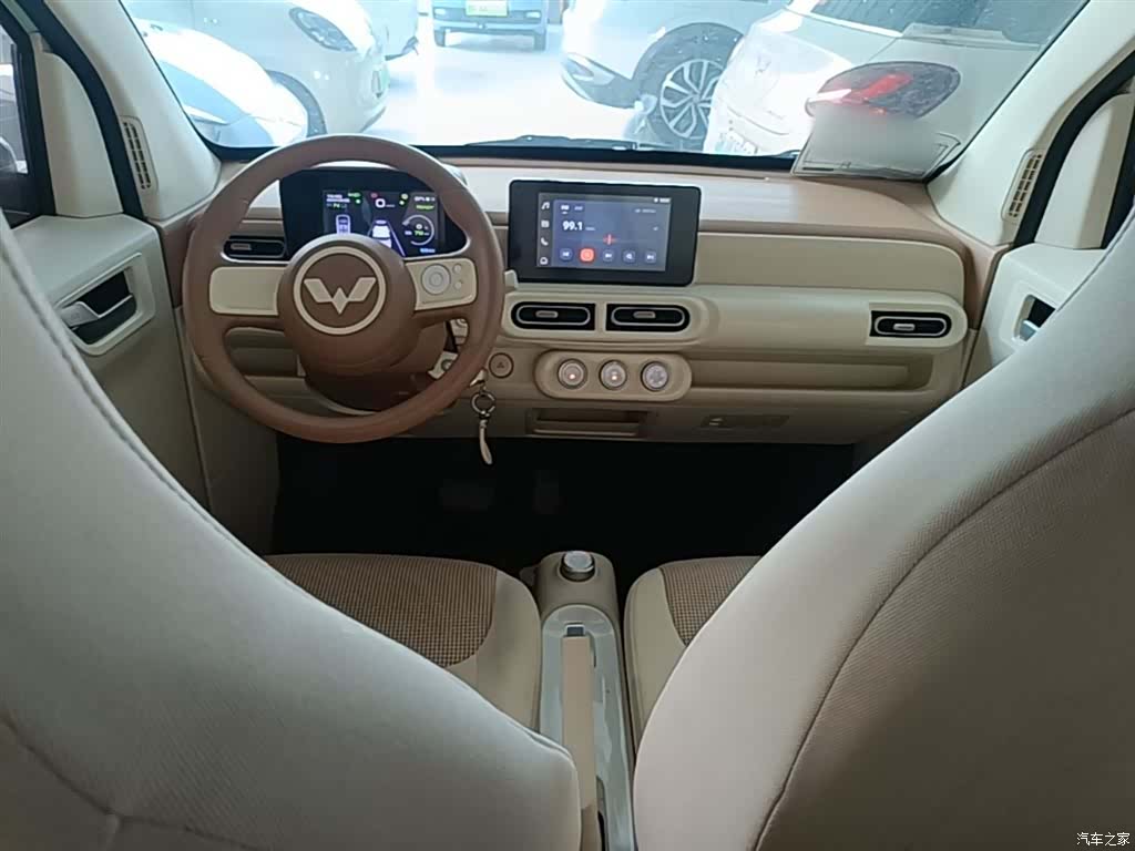 Wuling MINIEV, 2024 10