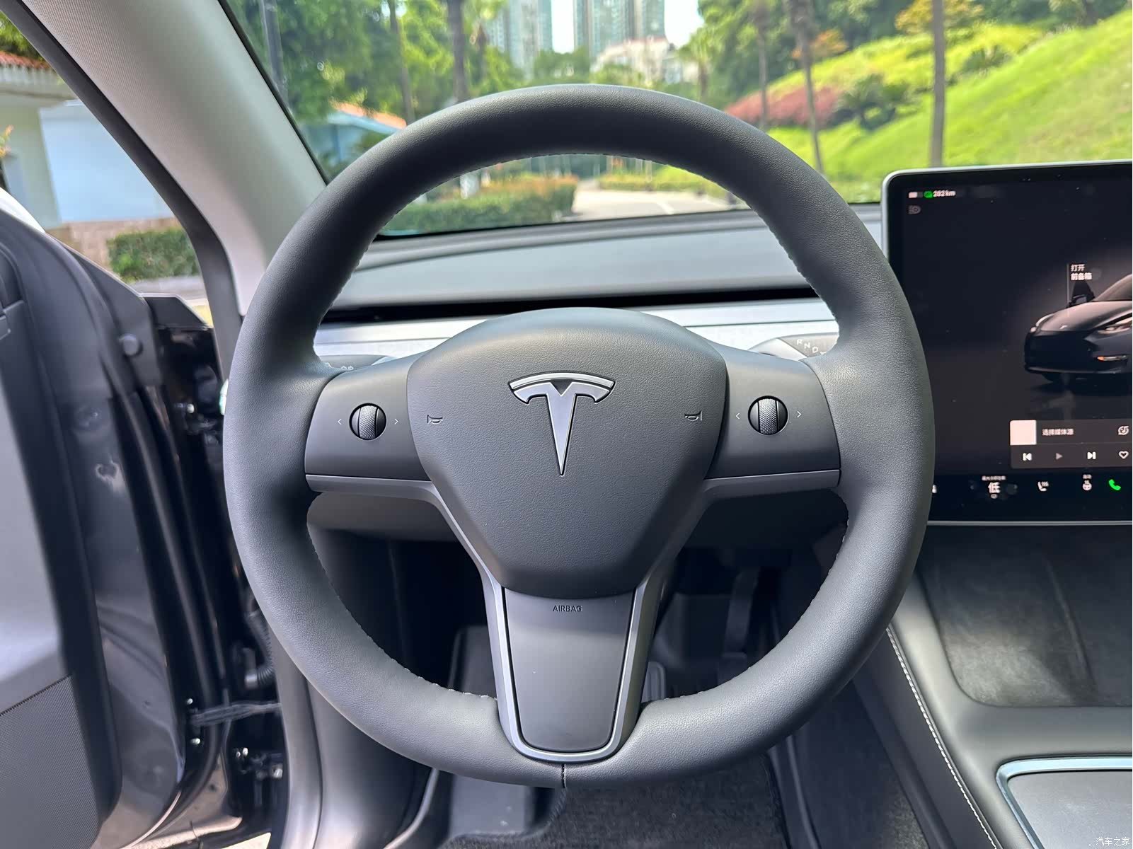 Tesla Model Y, 2024 7