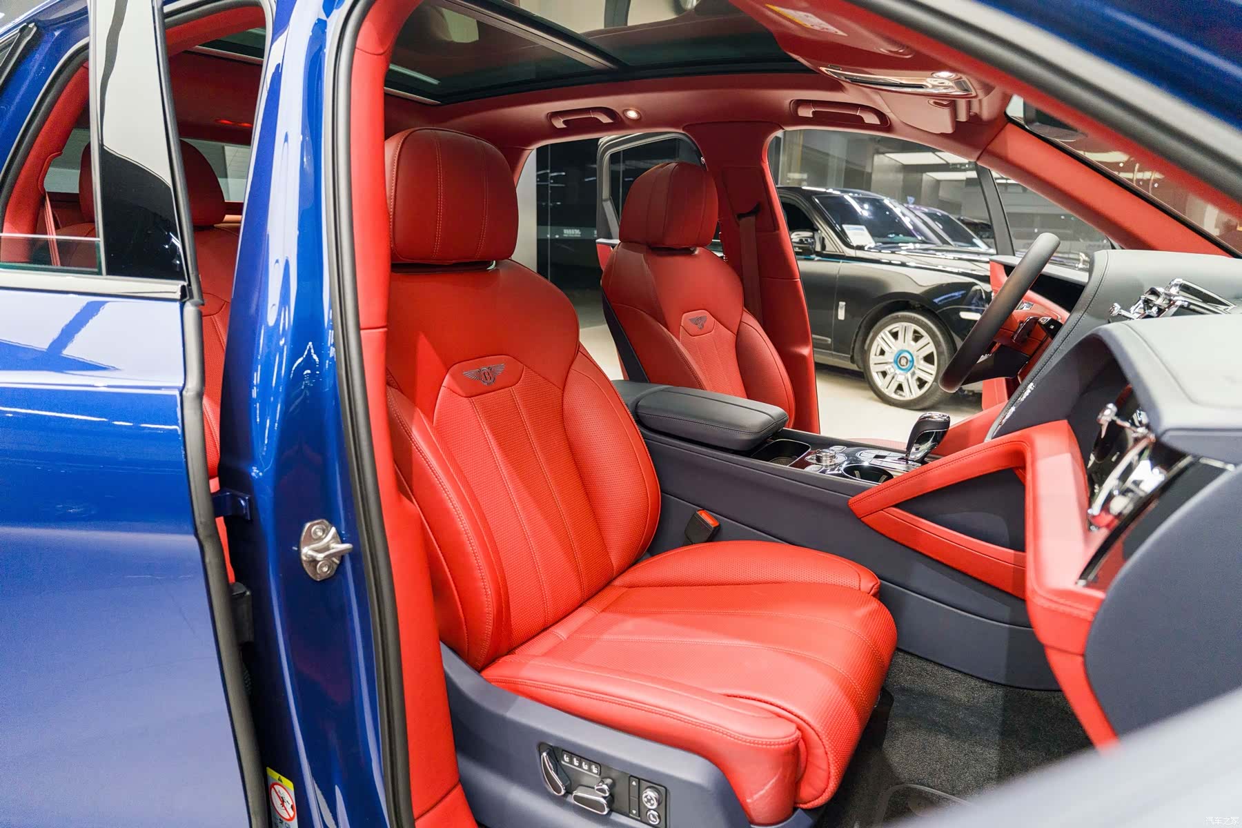 Bentley Bentayga, 2021 7