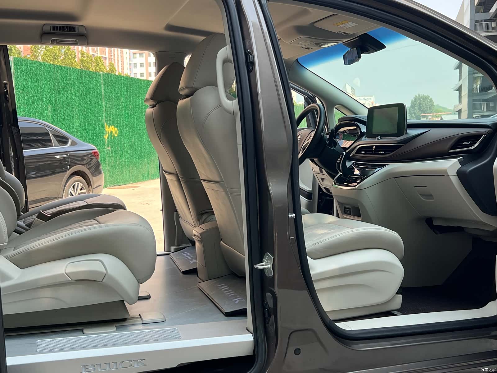 Buick GL8, 2022 12