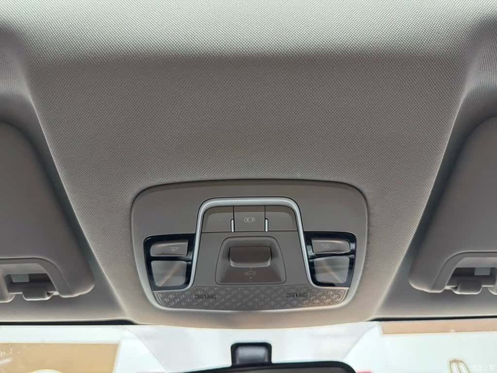 Geely X6, 2022 14