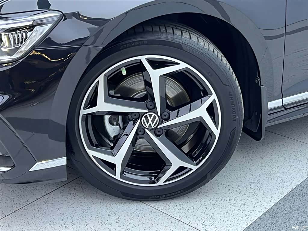 Volkswagen Magotan, 2024 10