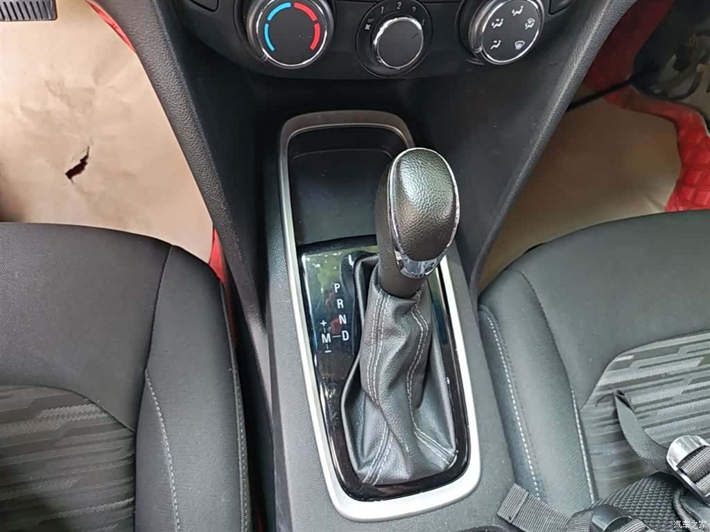 Chevrolet 320, 2018 14