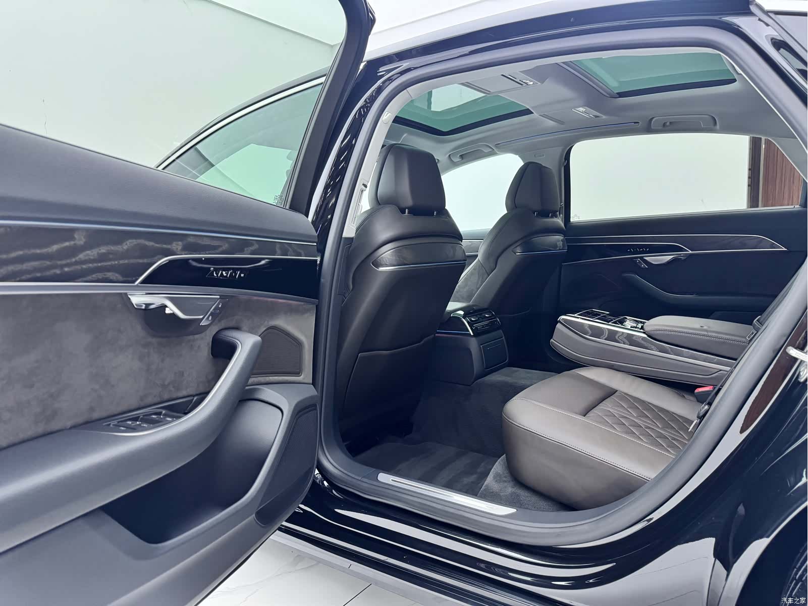 Audi A8L, 2021 6