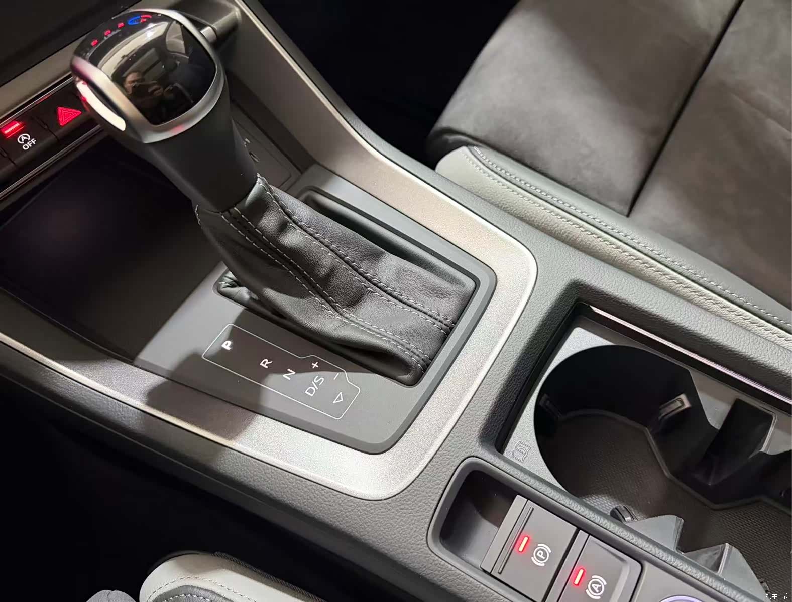 Audi Q3, 2023 14