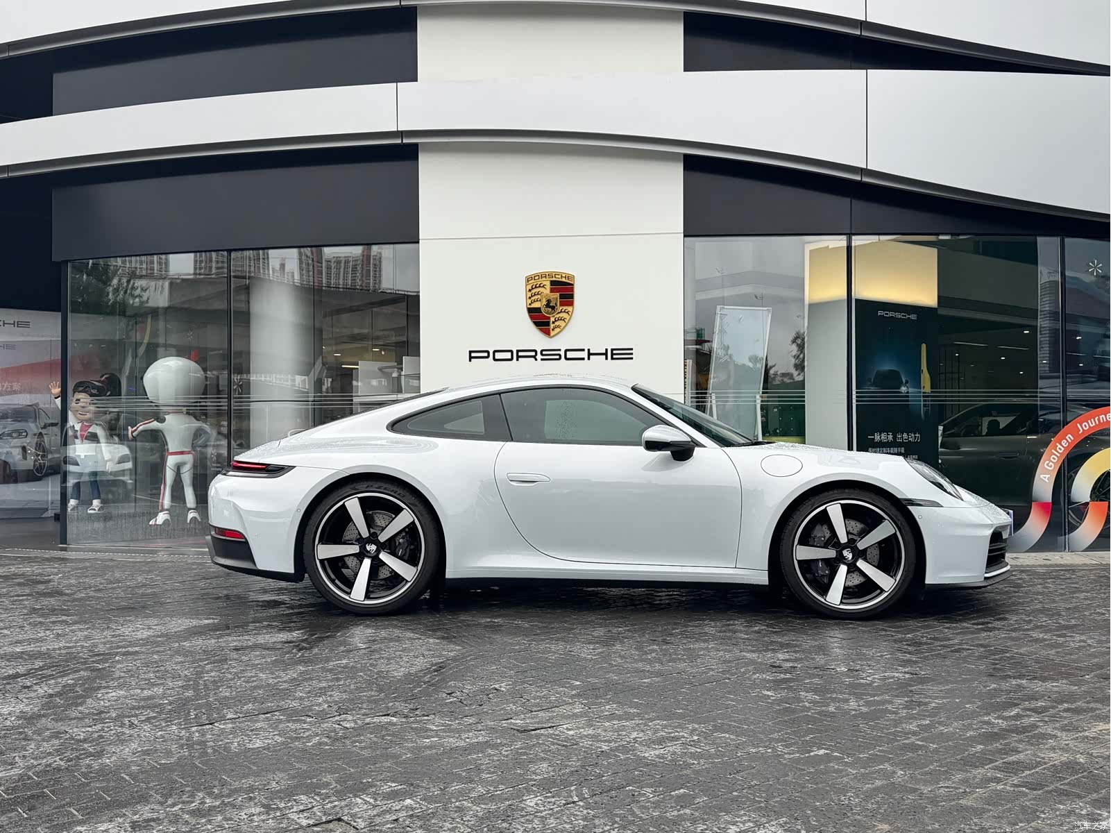 Porsche 911, 2025 4