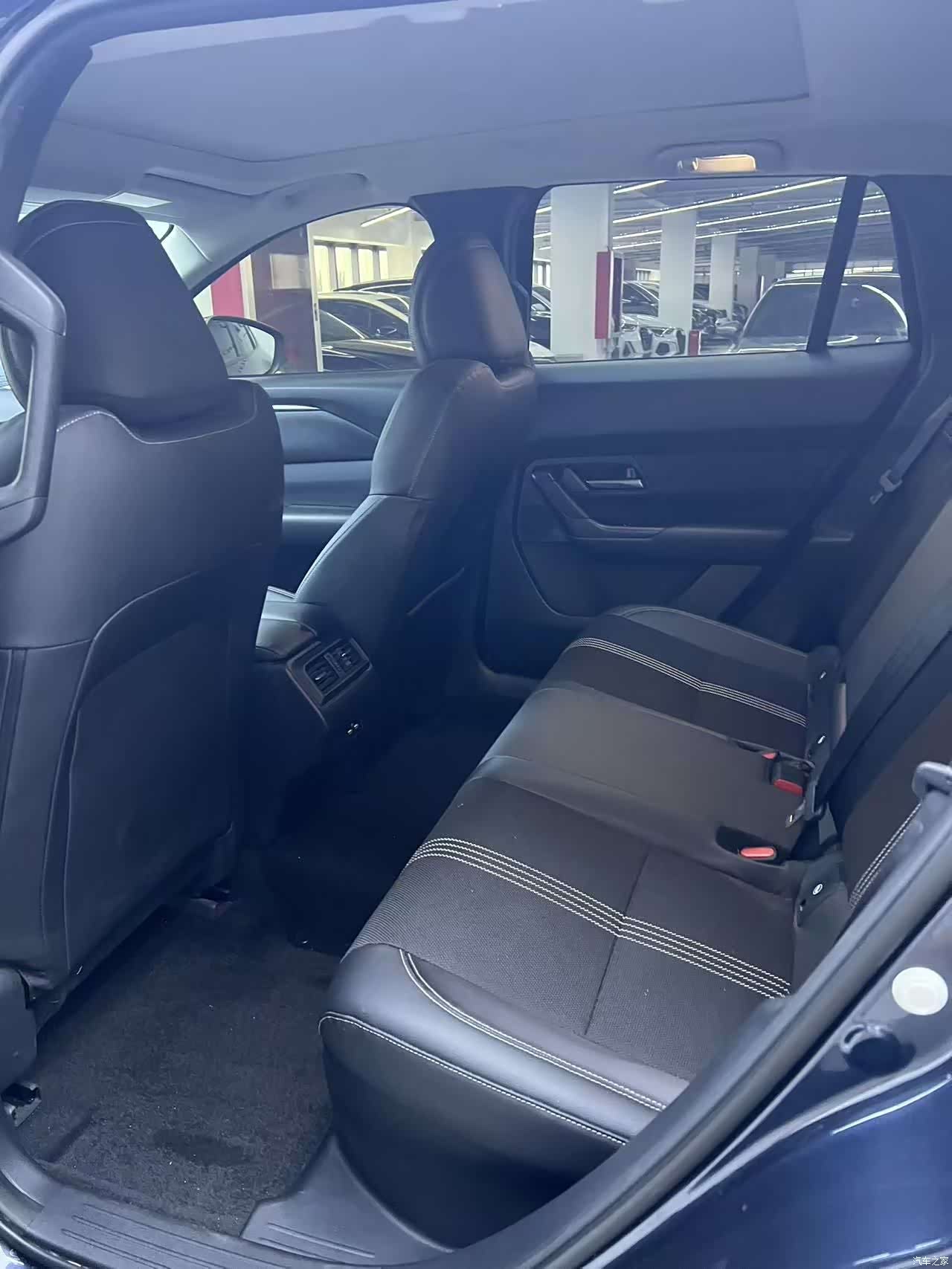 Mazda CX-50, 2023 10