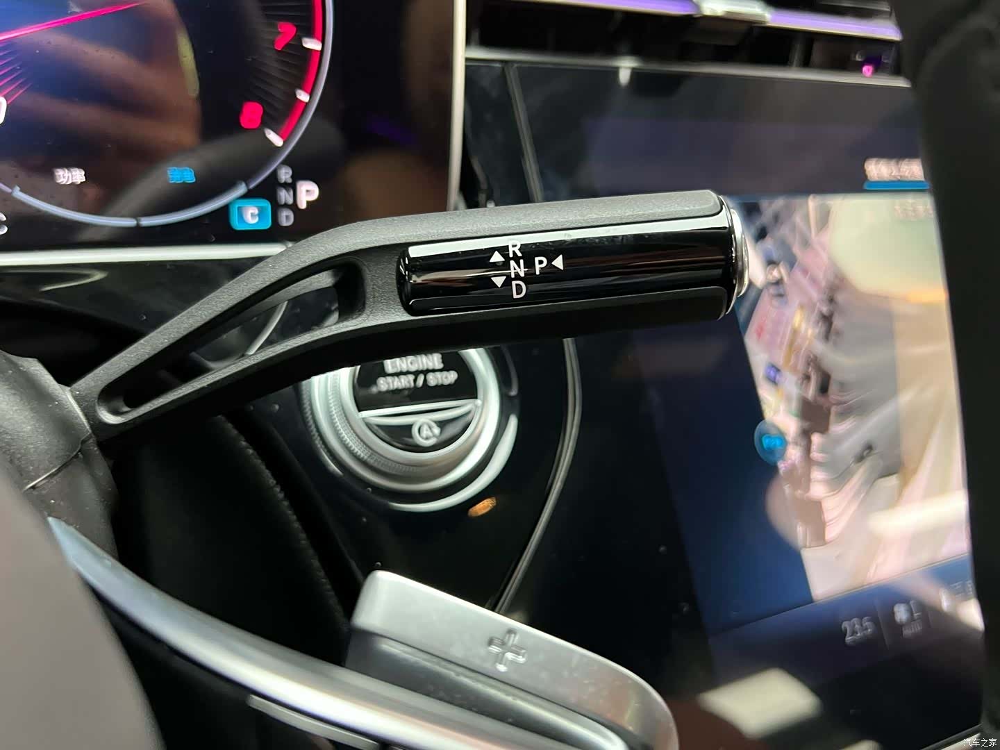 Mercedes-Benz E-Class, 2025 24