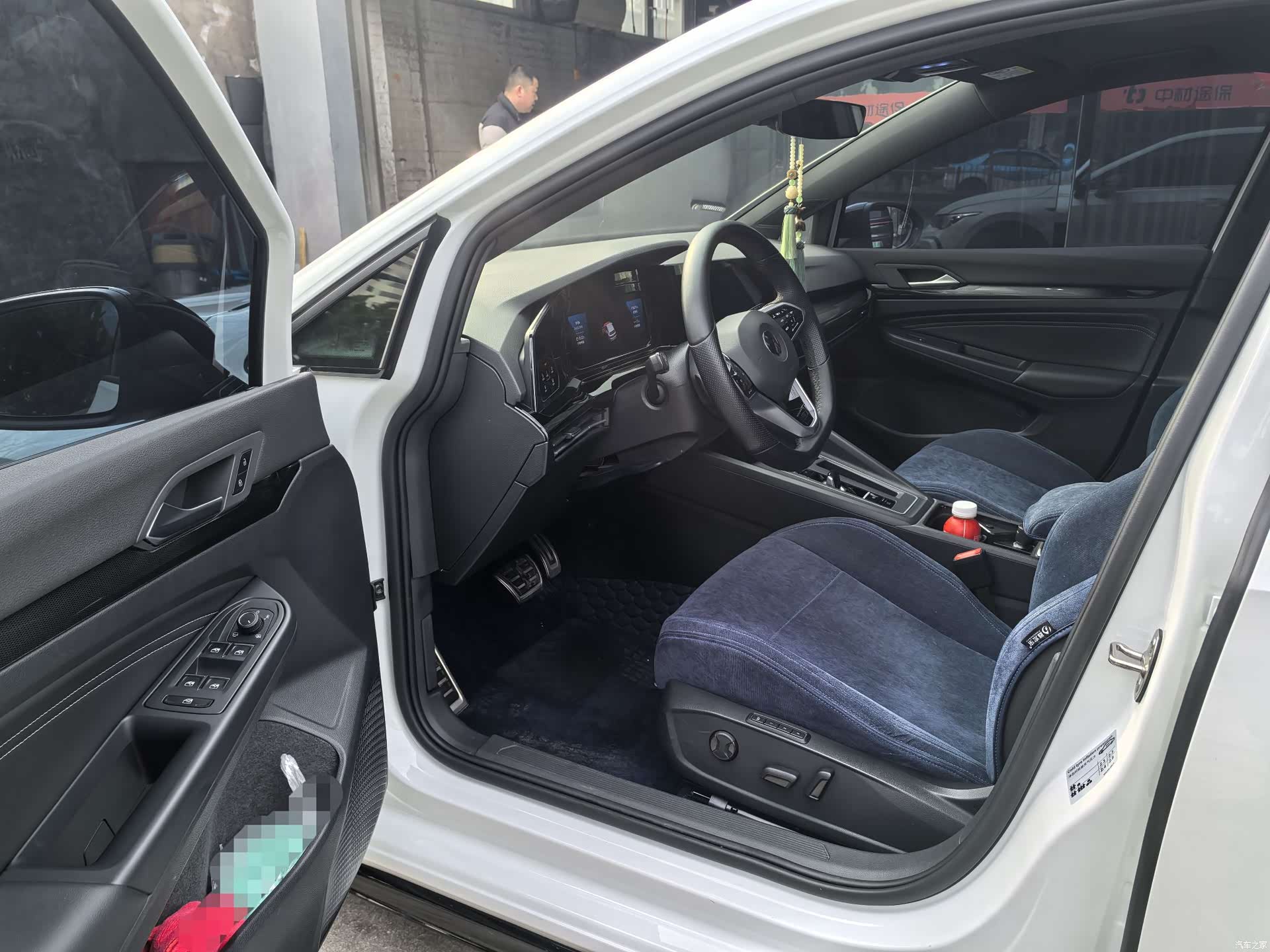 Volkswagen Golf, 2023 4