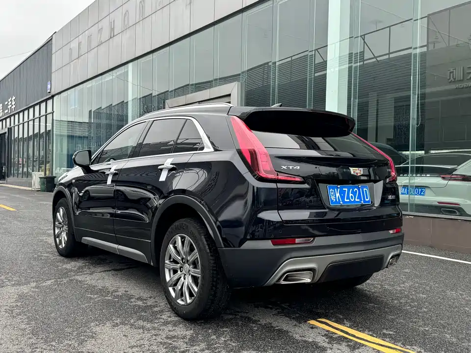 Cadillac XT4