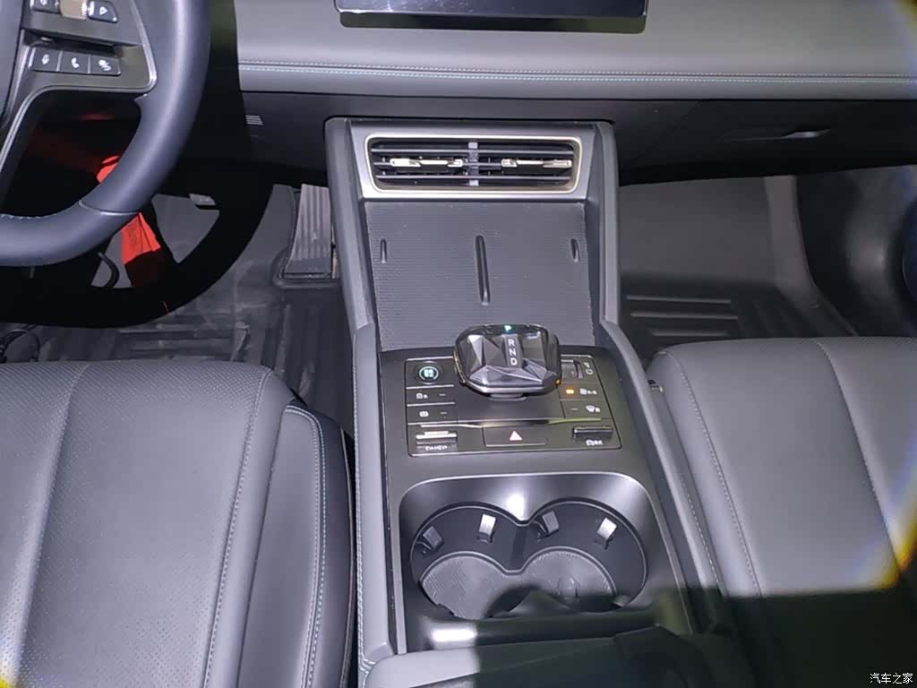 BYD Qin, 2024 14