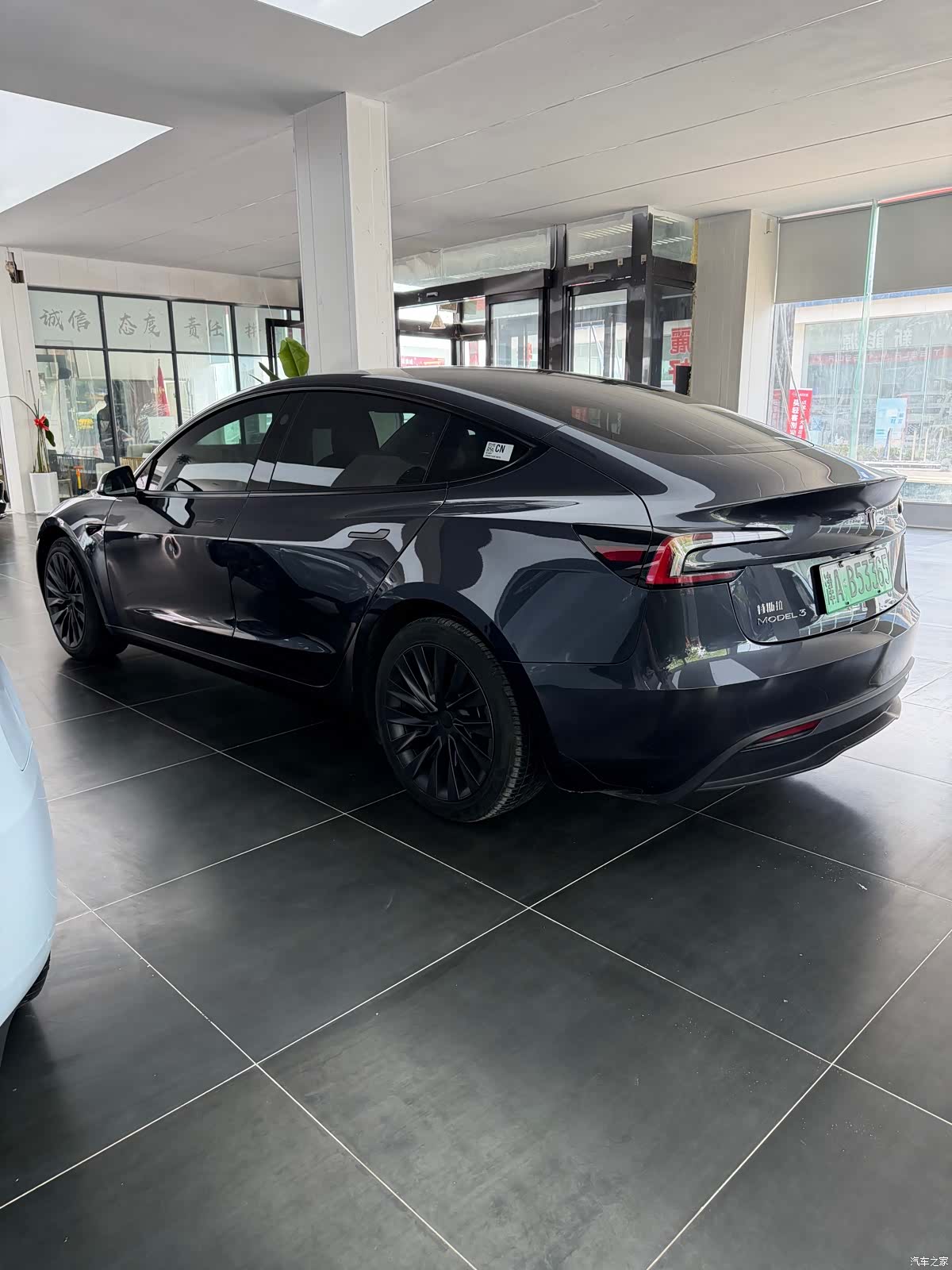 Tesla Model 3, 2024 все фото