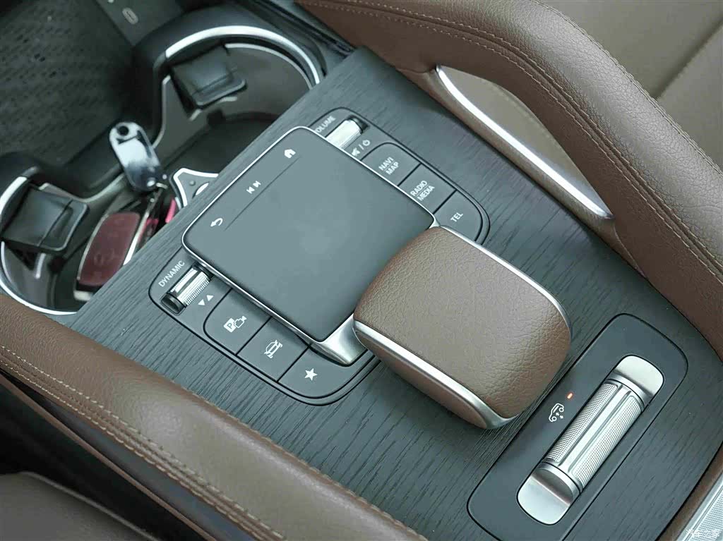 Mercedes-Benz GLS, 2025 10