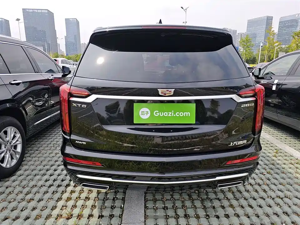 Cadillac XT6