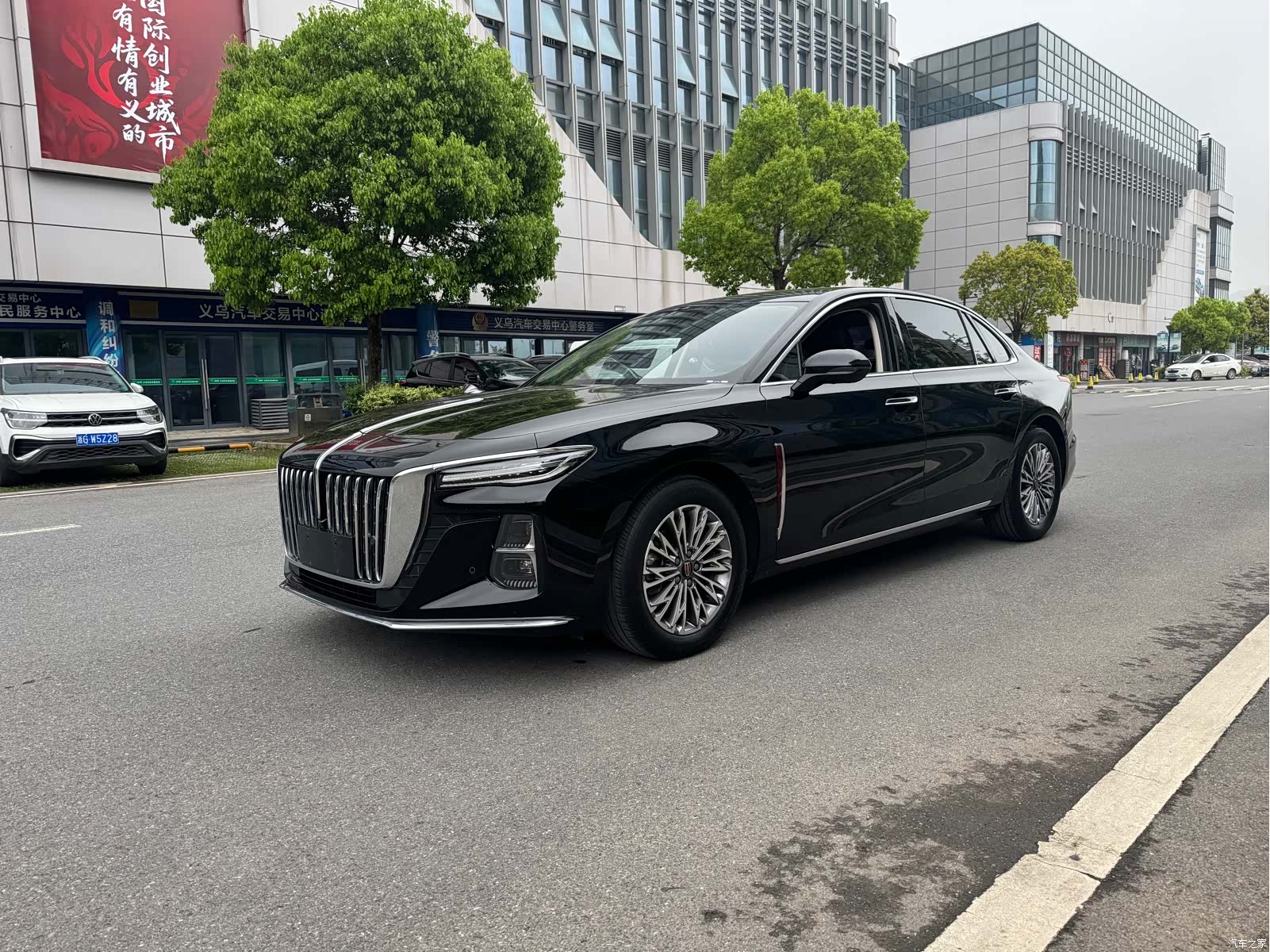 Hongqi H5