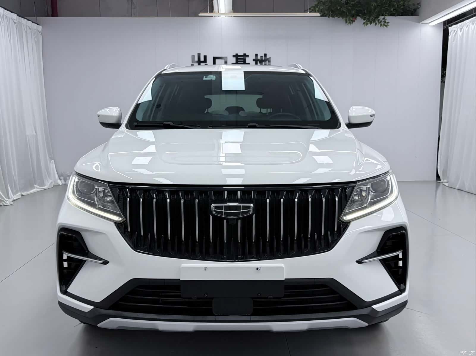Geely X6, 2022 2