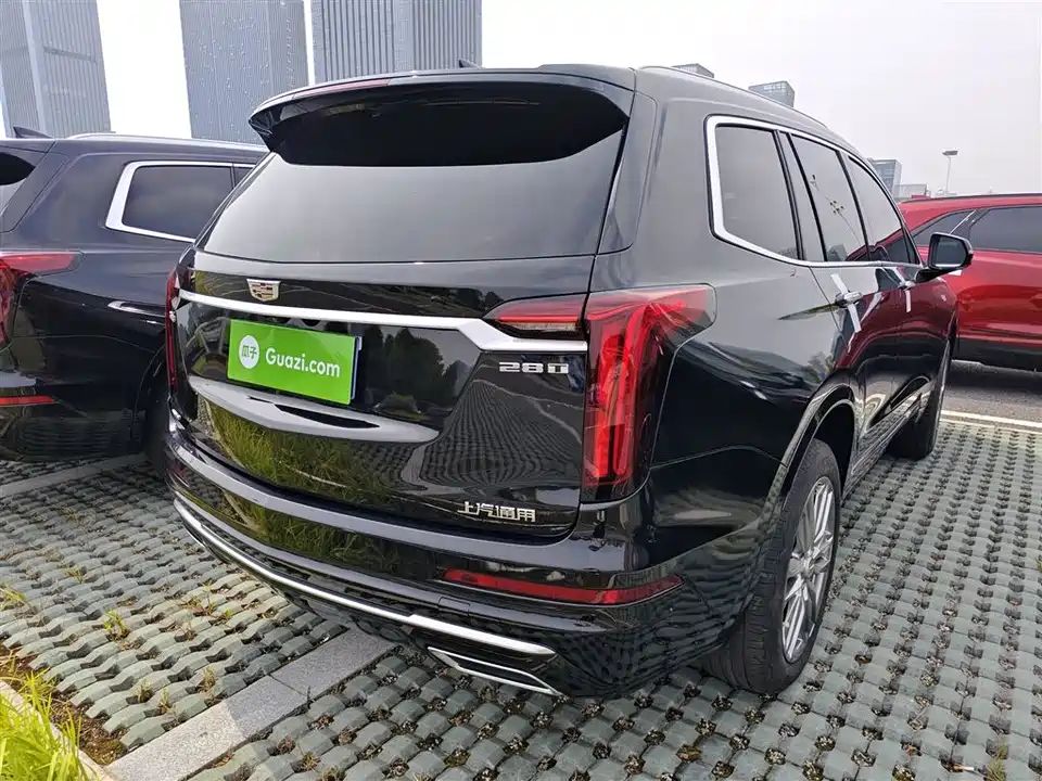 Cadillac XT6