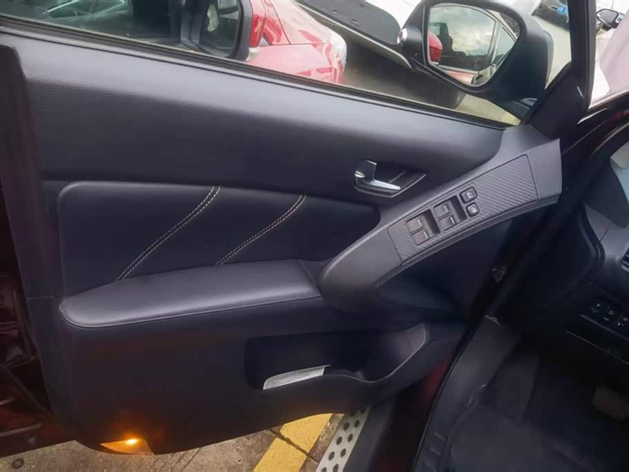 Luxgen Excellent 6 SUV