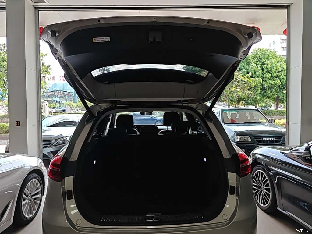 Hongqi HS5, 2019 19
