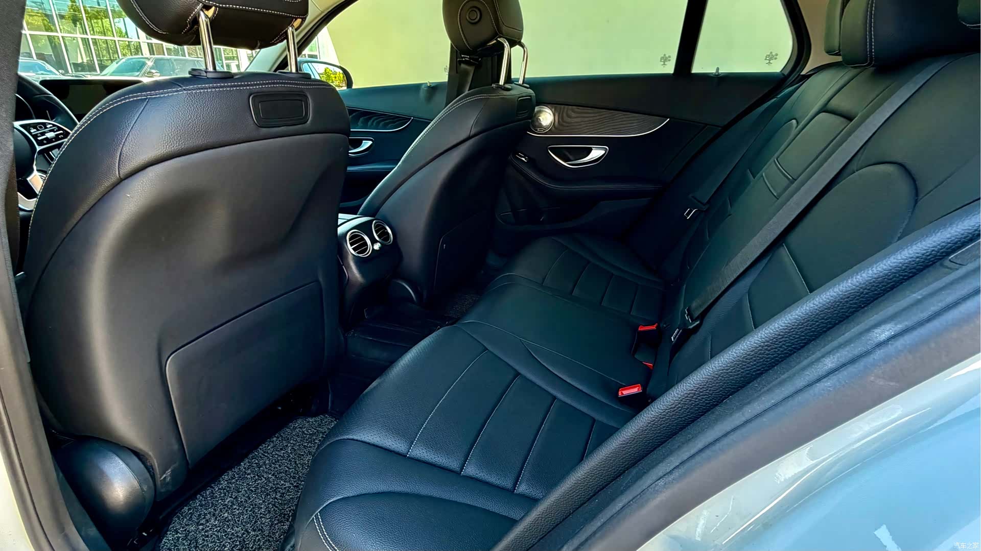 Mercedes-Benz C-Class, 2019 9