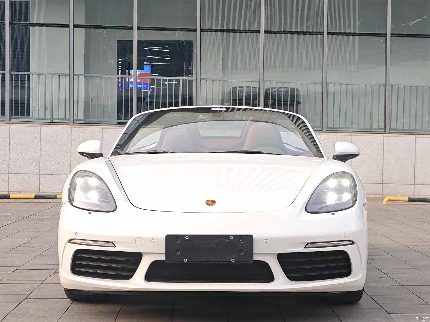 Porsche Boxster, 2023 2