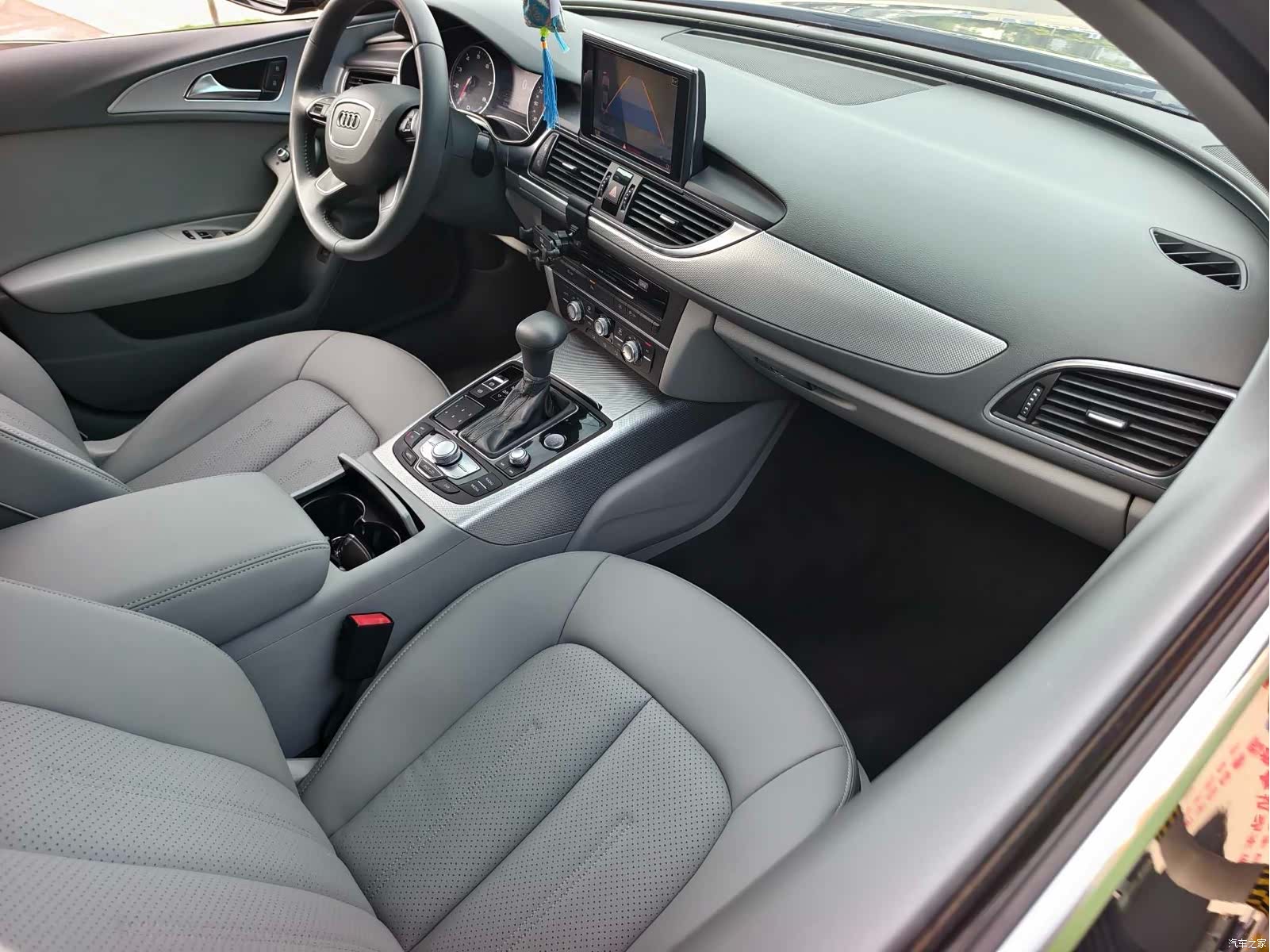 Audi A6L, 2014 13