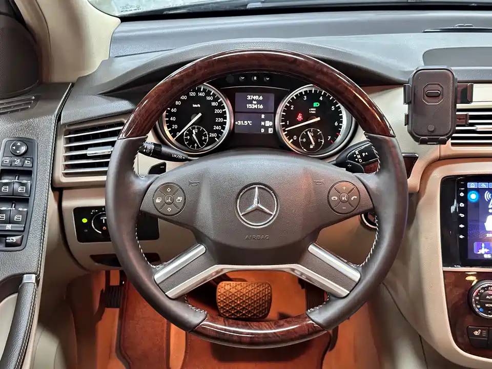 Mercedes-Benz R-class