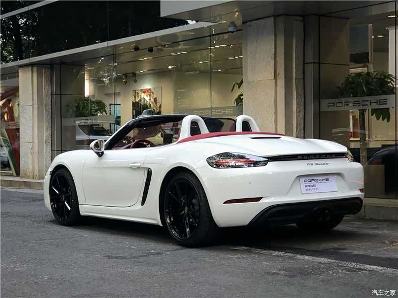 Porsche Boxster, 2024 все фото