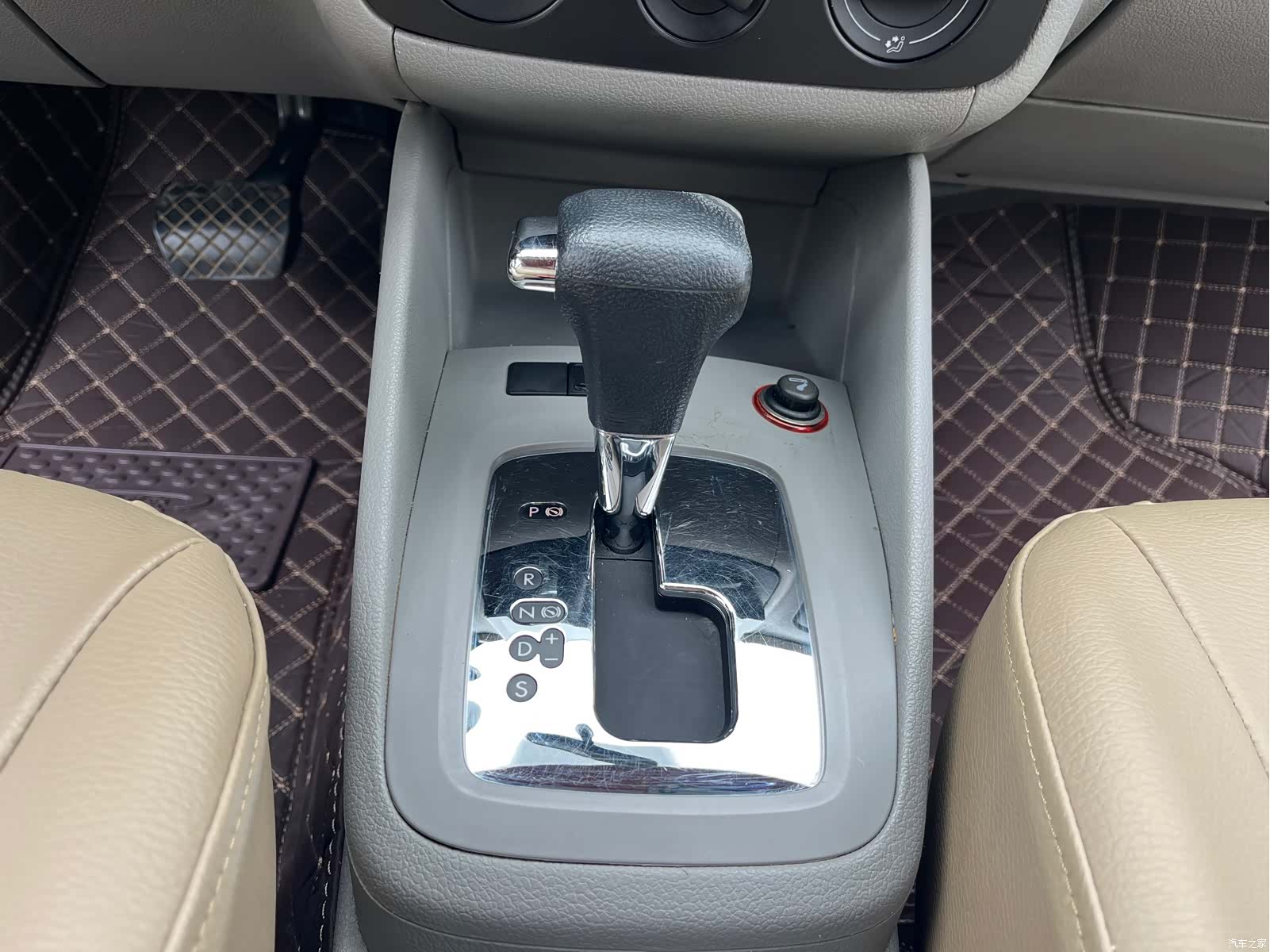 Volkswagen Bora, 2011 13