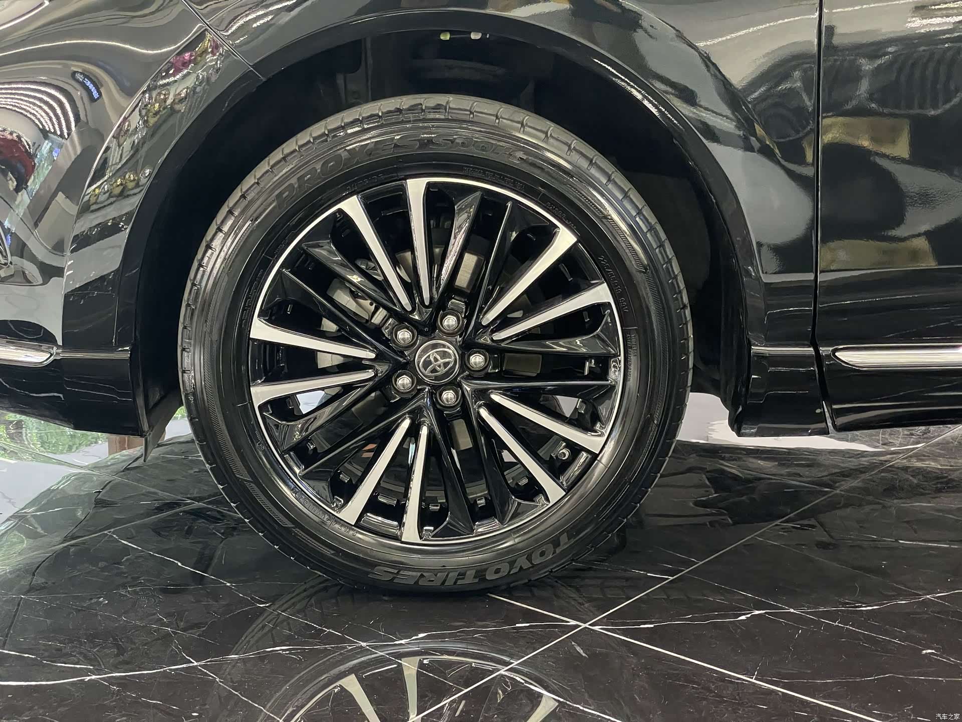 Toyota Venza, 2023 19