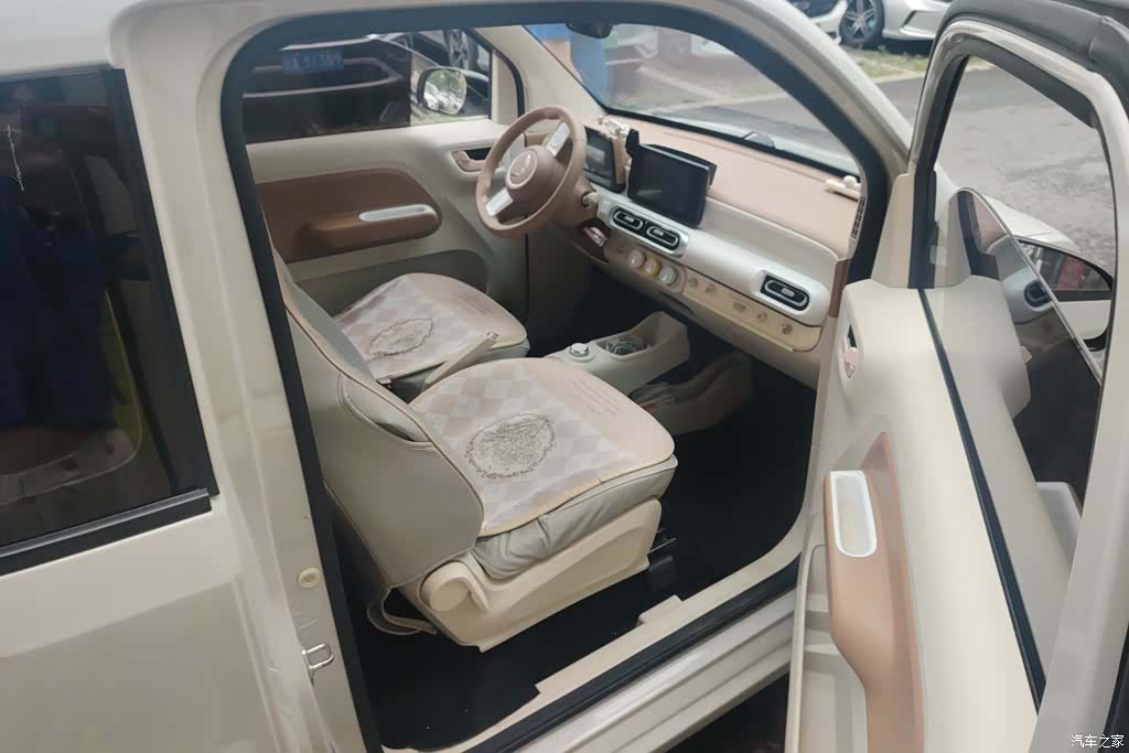 Wuling MINIEV, 2024 8