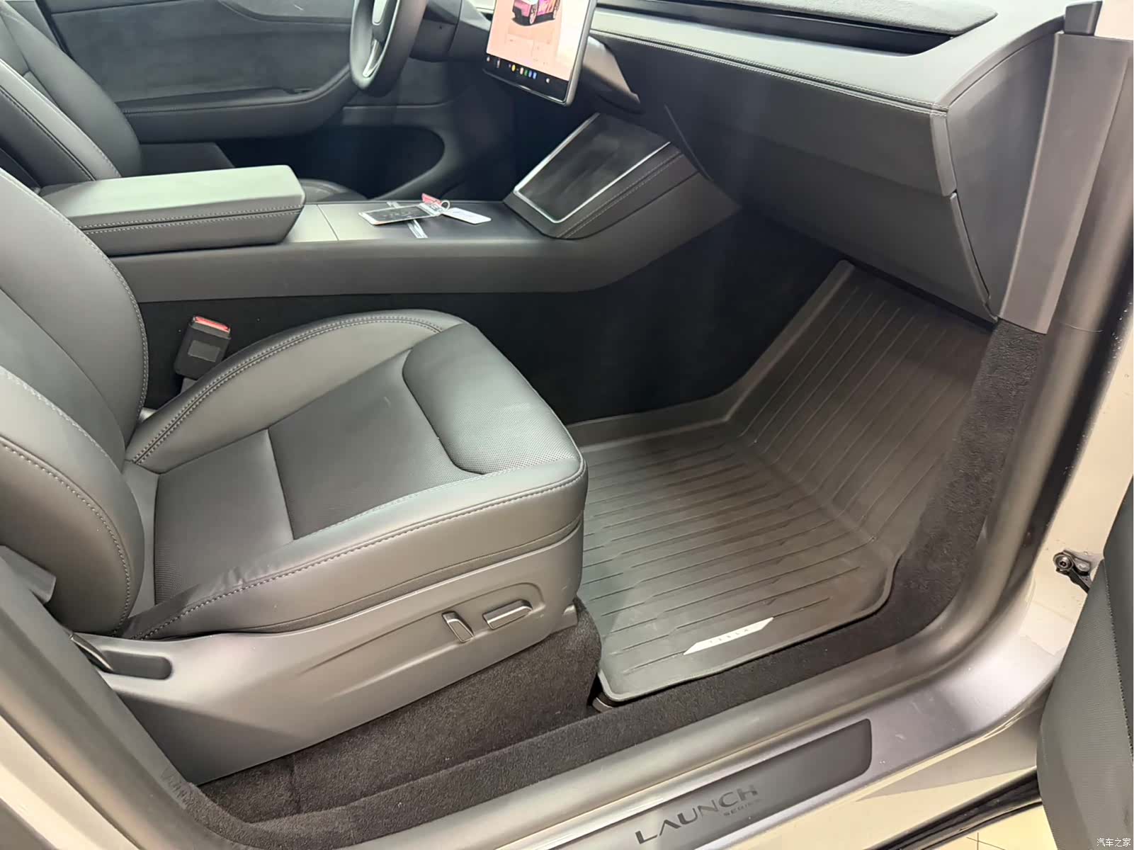 Tesla Model Y, 2025 15