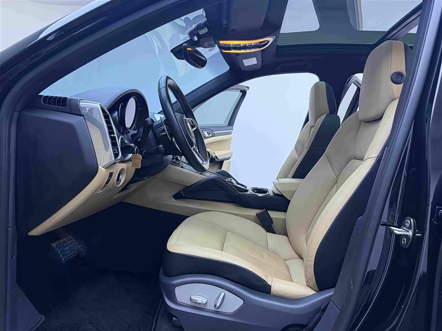 Porsche Cayenne 2016, фото 13