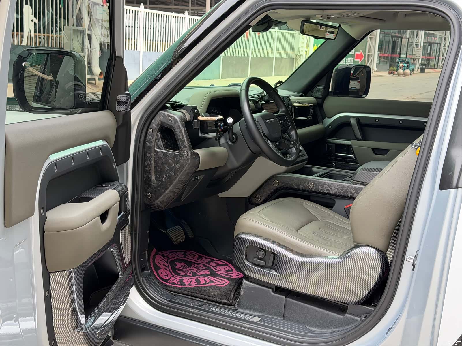 Land Rover Defender, 2022 7