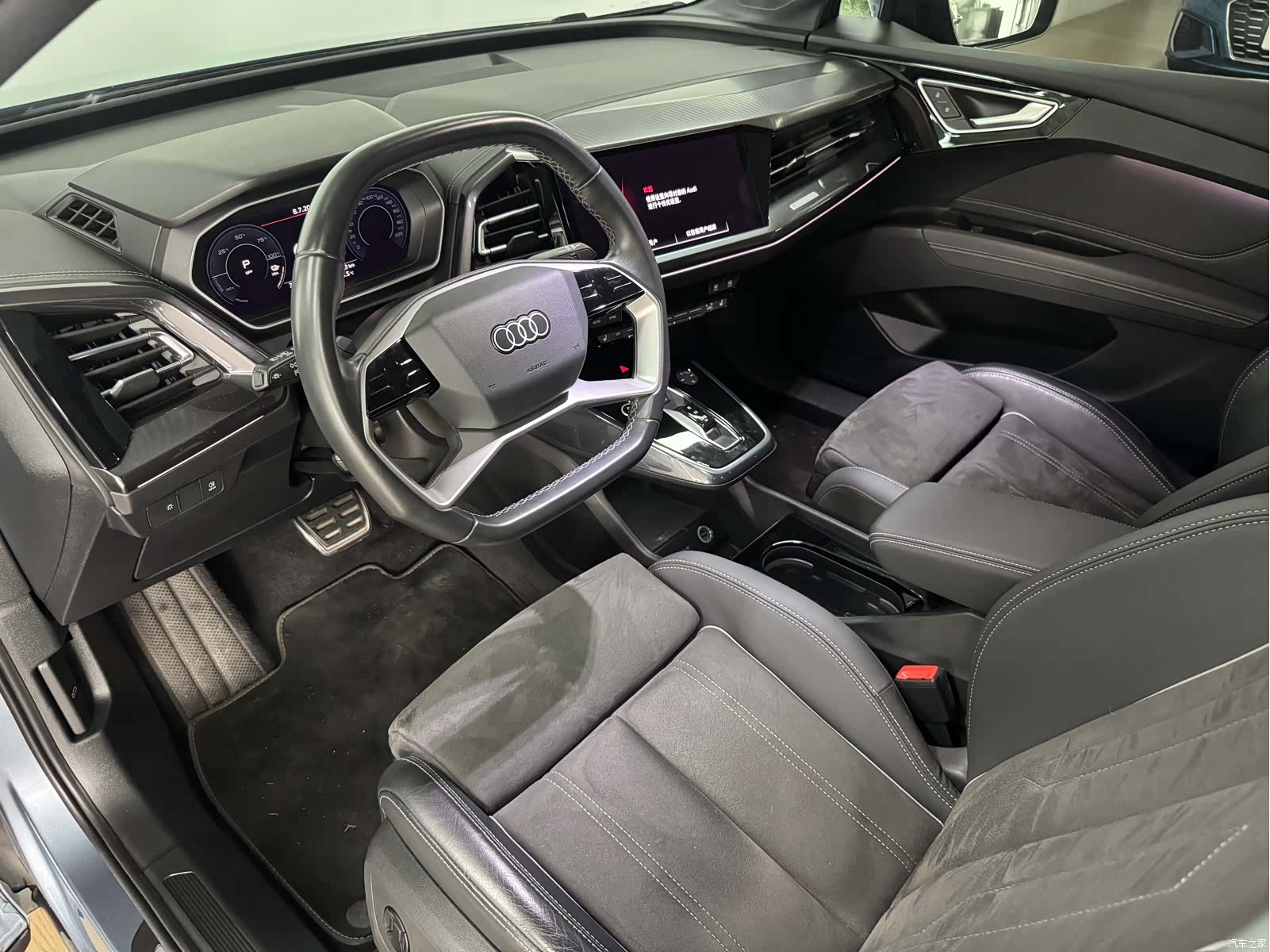 Audi Q4 e-tron, 2022 9