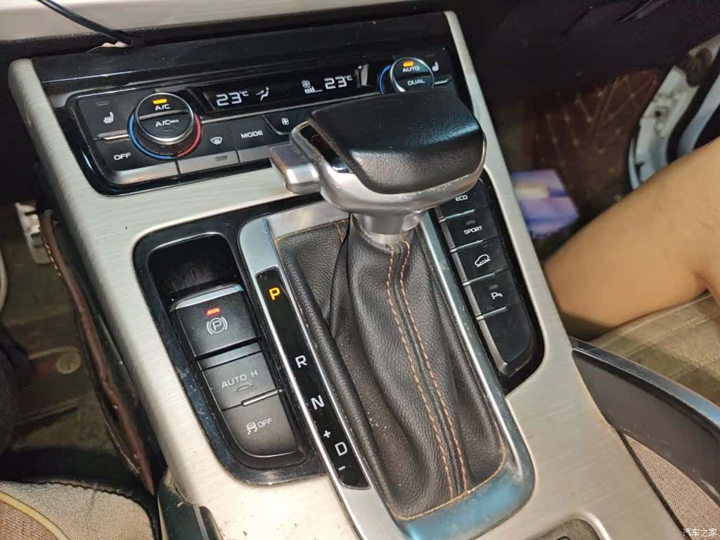 Geely Boyue, 2019 15
